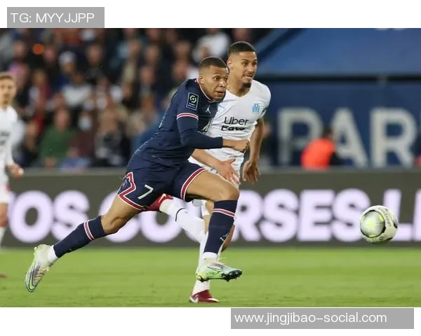 足总杯激战巴萨与巴黎圣日耳曼互交白卷补时进球引发全场狂欢